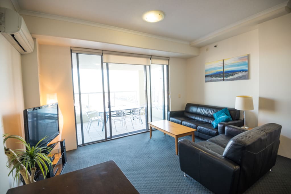 Spacious entertaining area