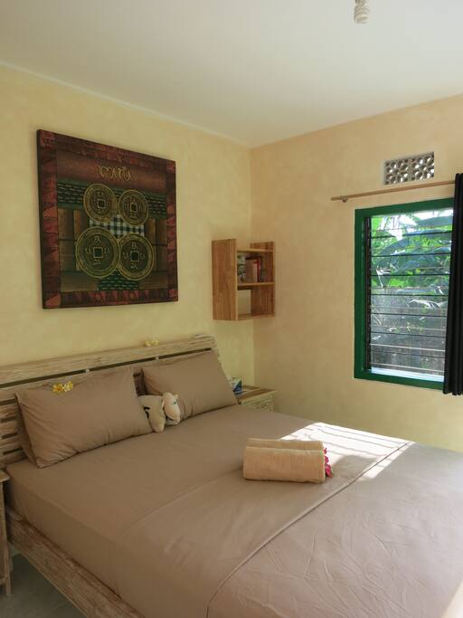 Bed with high standard quality mattress
Zeige Liste der Fotos