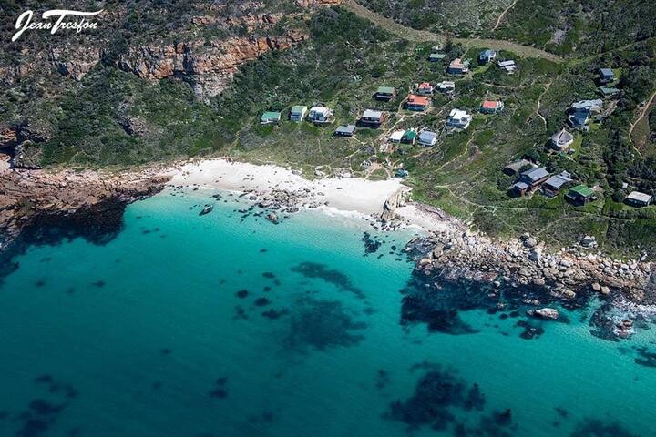 Lantern Tides beach bungalow Smitswinkel Bay gallery image 3