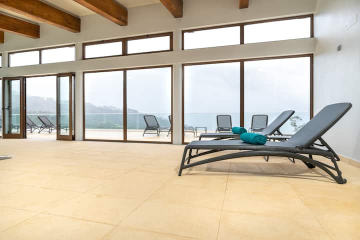 Piscina Coberta / Pishinë