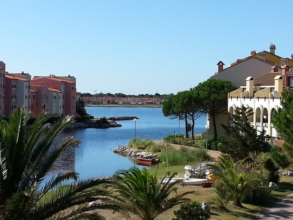 Popular Airbnb listing: Beautiful view, vacation spirit between lake and sea! in Le Barcarès