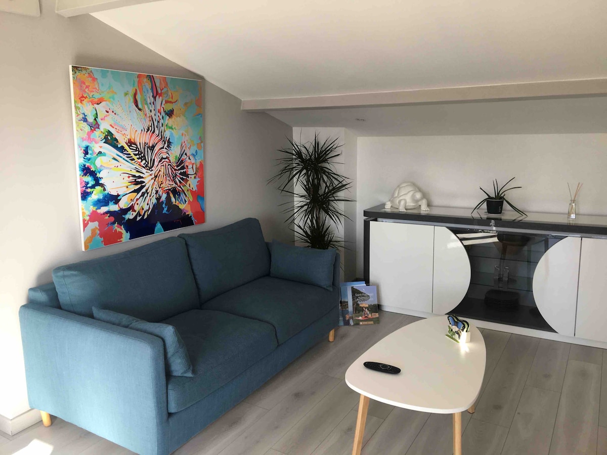 Top Airbnb: F2 rooftop 40m² - 1st breakfast offered close to the sea in Saint Raphaël