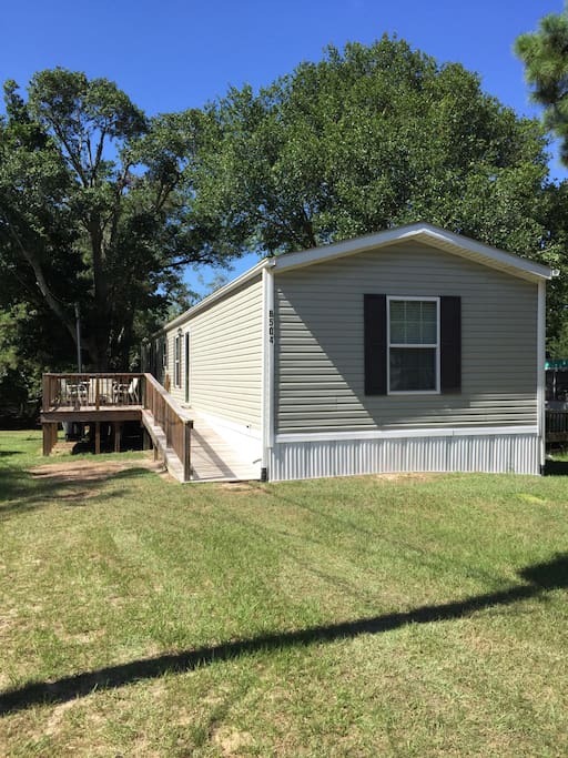 Front yard parking, large deck! 1200 sq.ft. of living space!