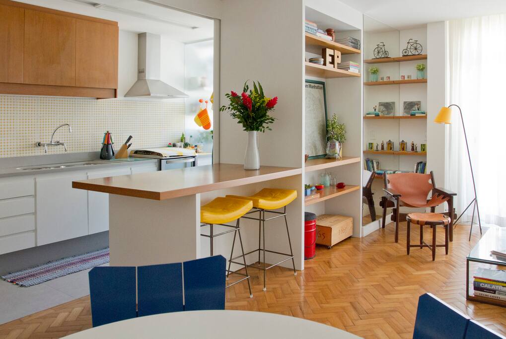 cozinha e sala - kitchen and living room