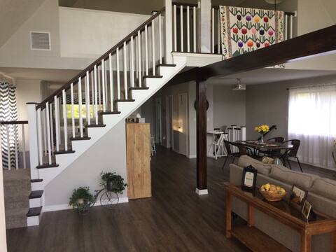 Sleeps 12 near National parks & Brian Head Skiing