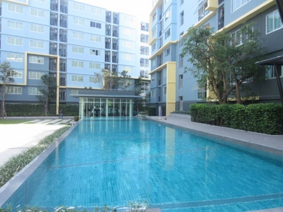 Long pool, good for exercise