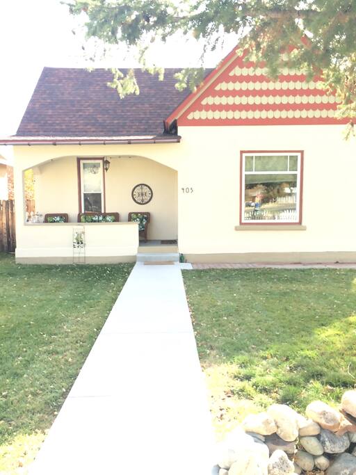 We’ve painted the house as of October 2017!