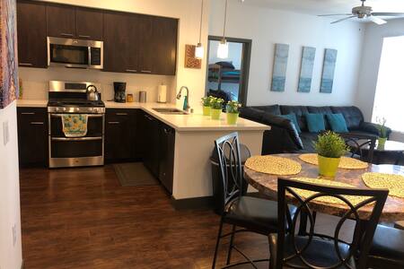 CHARMING 2BR/2BA 5 MINS TO DISNEY