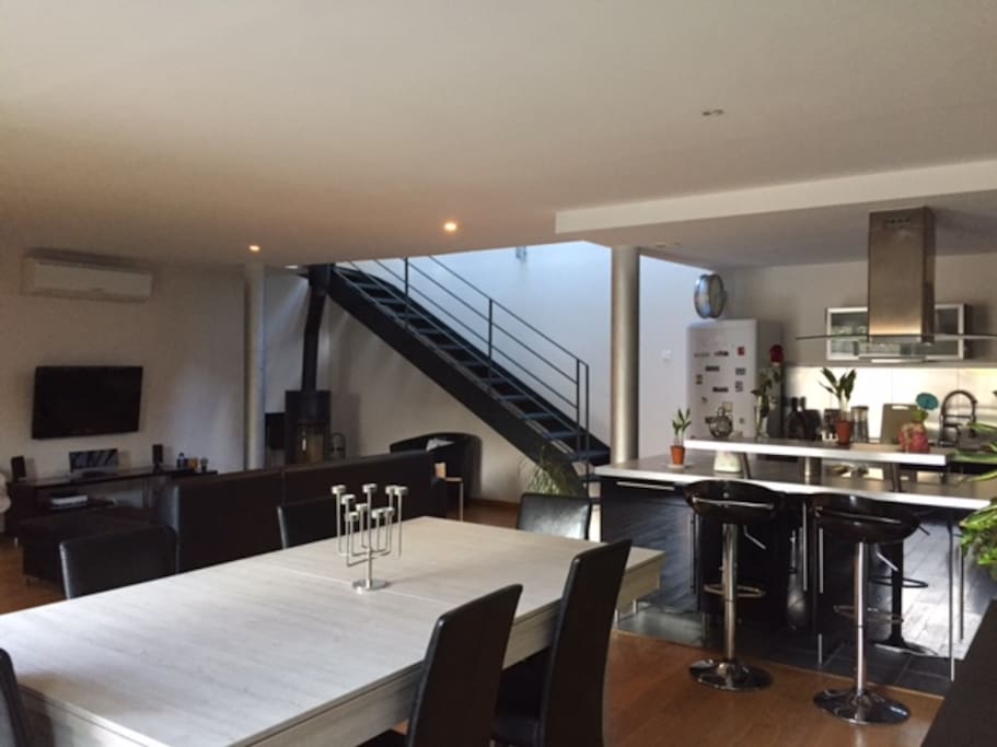 Salon / cuisine US