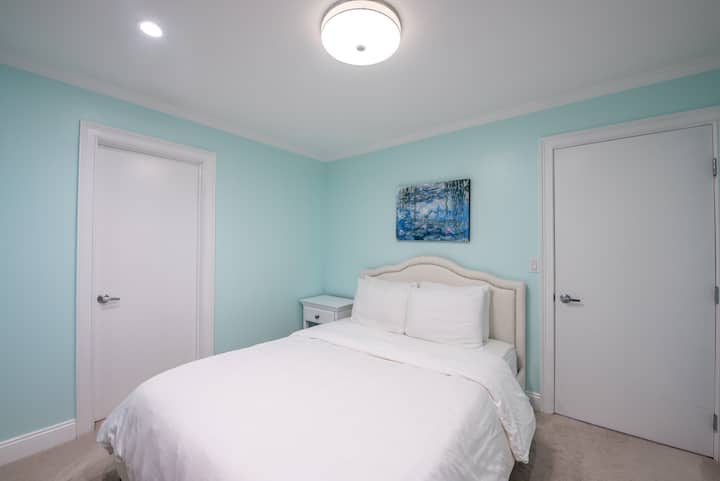 Upstairs Bedroom with Ensuite Bath