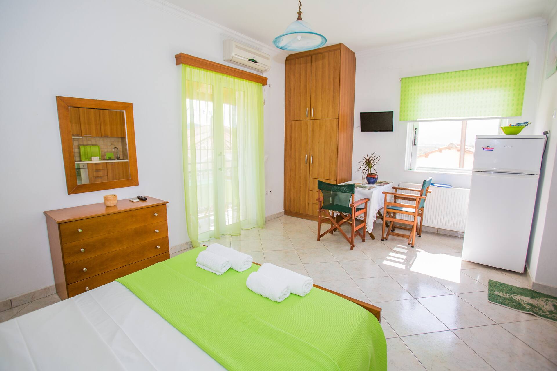 ”Fani's Place”Spacious studio-apartment up to 3ppl