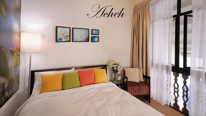 Acheh Room (1 double bed for 2 pax)