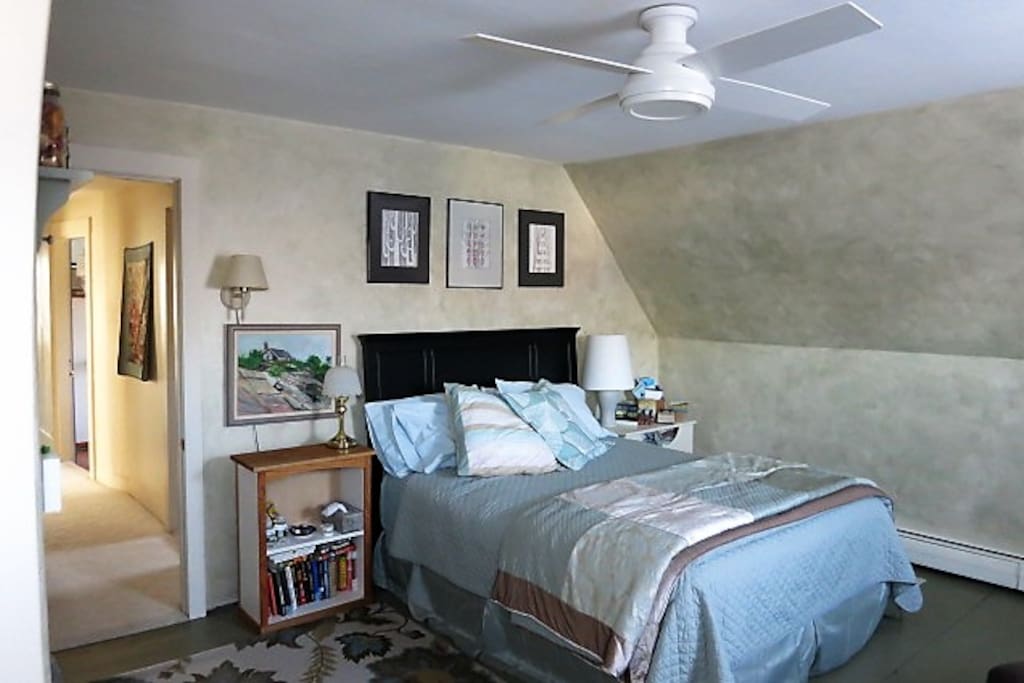 comfy queen size bed