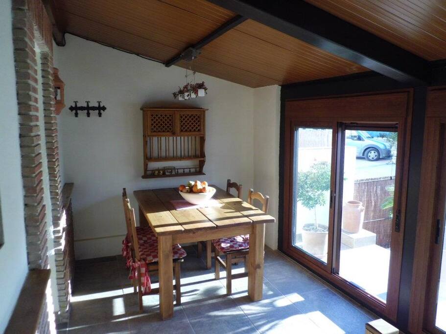 Inside/outside dining area