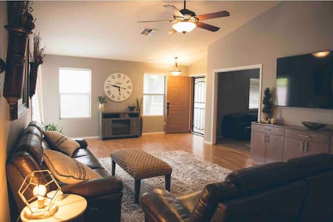 Clean3BR/2BA+Game Room Entire home,Family friendly