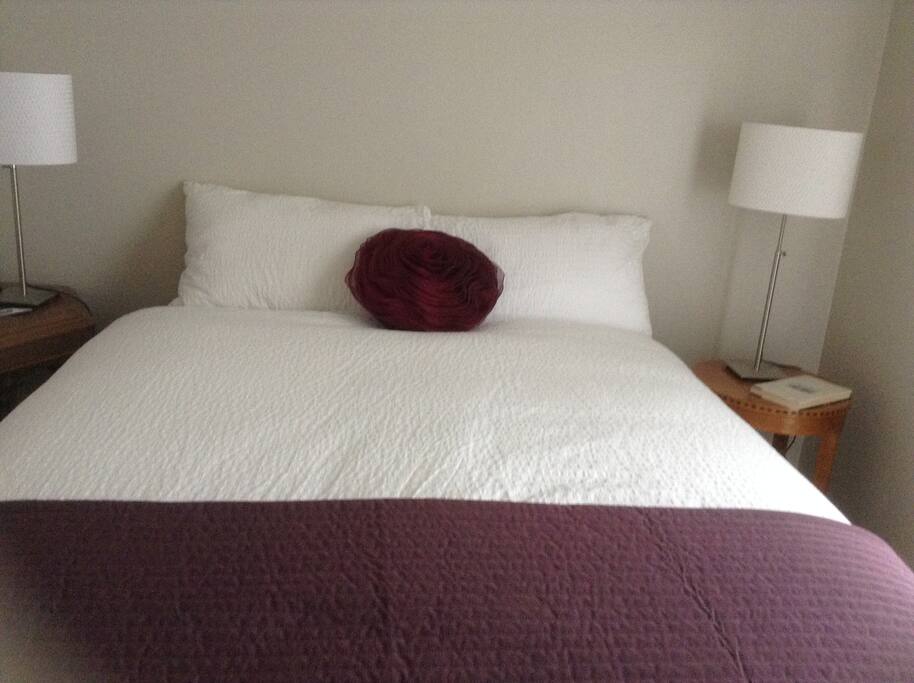 Small, cozy bedroom