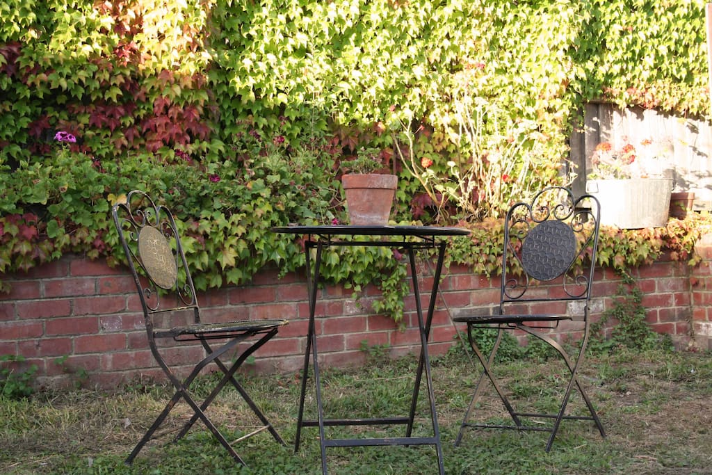 Stunning courtyard to enjoy breakfast outside