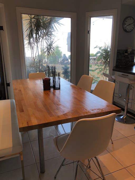 Mid Century Modern Kitchen dining area