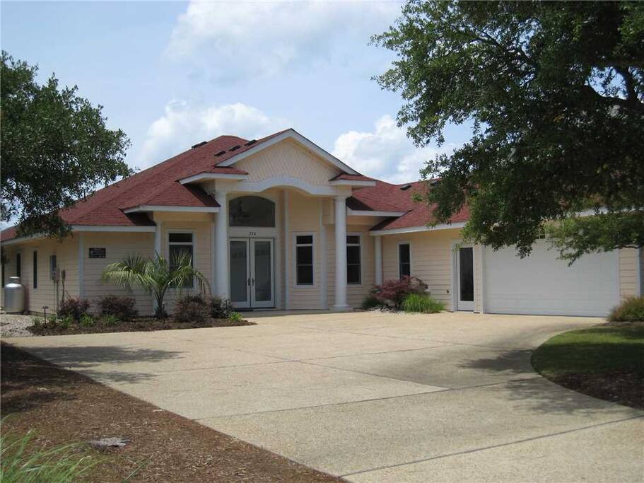 CC322: Currituck Club | Front Exterior