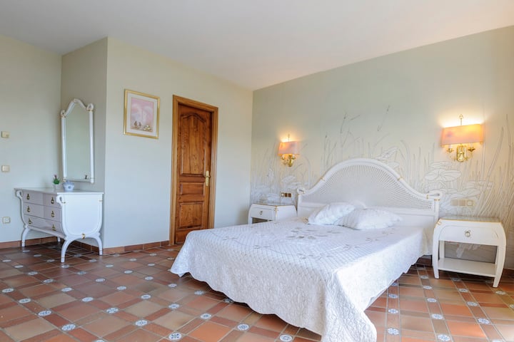 2-nd Master bedroom & stunning view & second exit & WC