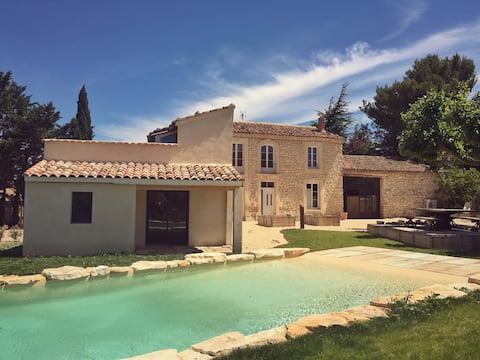 Grand Mas near L 'isle sur Sorgues
