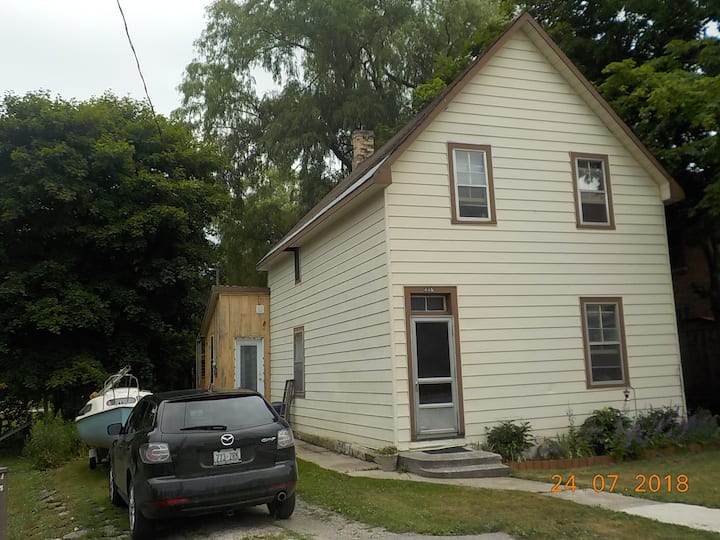 Your base for exploring the Bruce Peninsula!