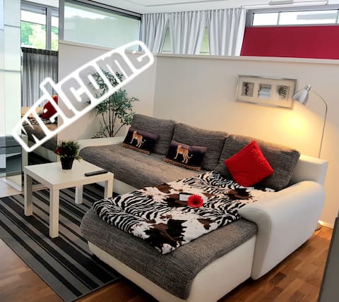 FREE parking, 6 min to highway, keybox-check in