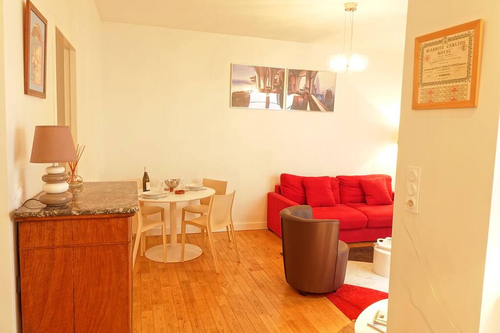 dining area and lounge