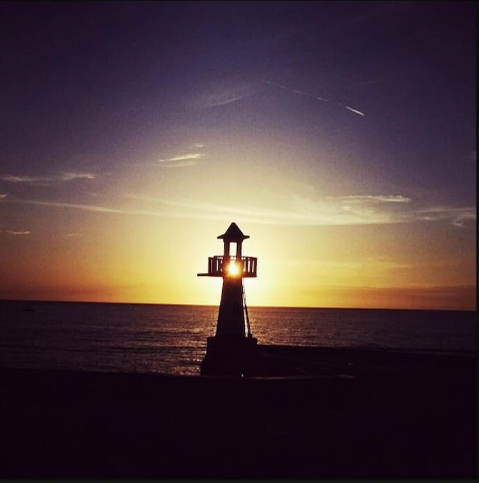 The sunsetting in the Lighthouse