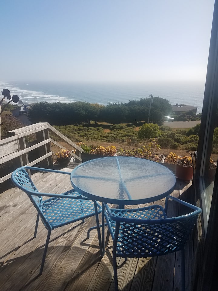 Stunning Retreat Overlooking Pacific Houses for Rent in Manchester