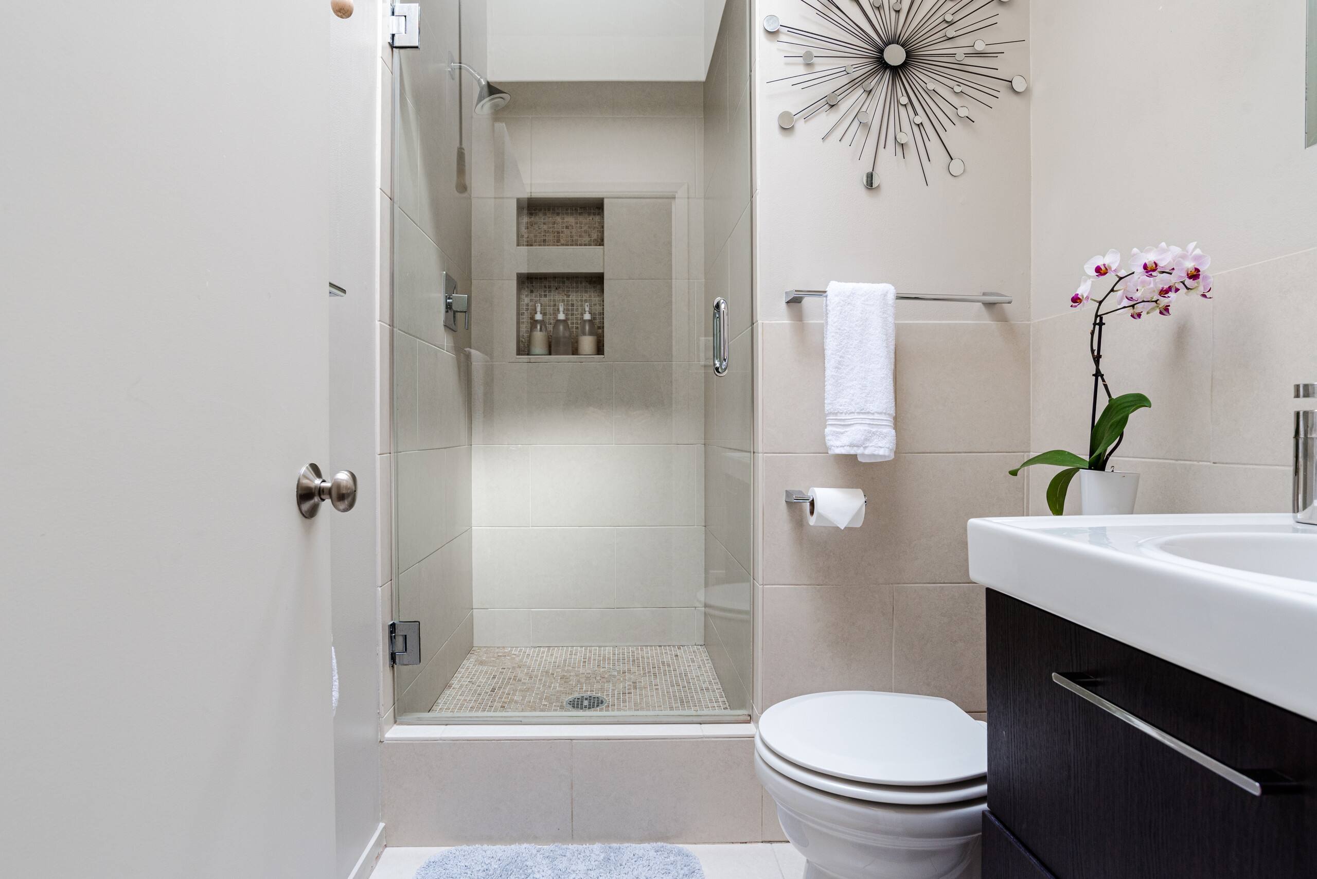 Home in San Francisco · ★4.94 · 4 bedrooms · 4 beds · 3 baths - Image 25