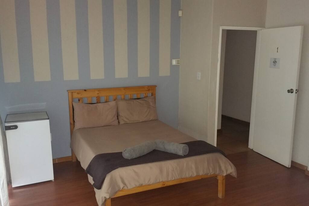 Room 1 (Double Bed & On-Suite)