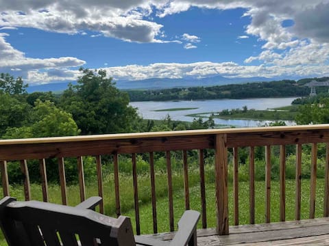 Successful Airbnb property: The River House at Cherry Ridge in Hudson Valley