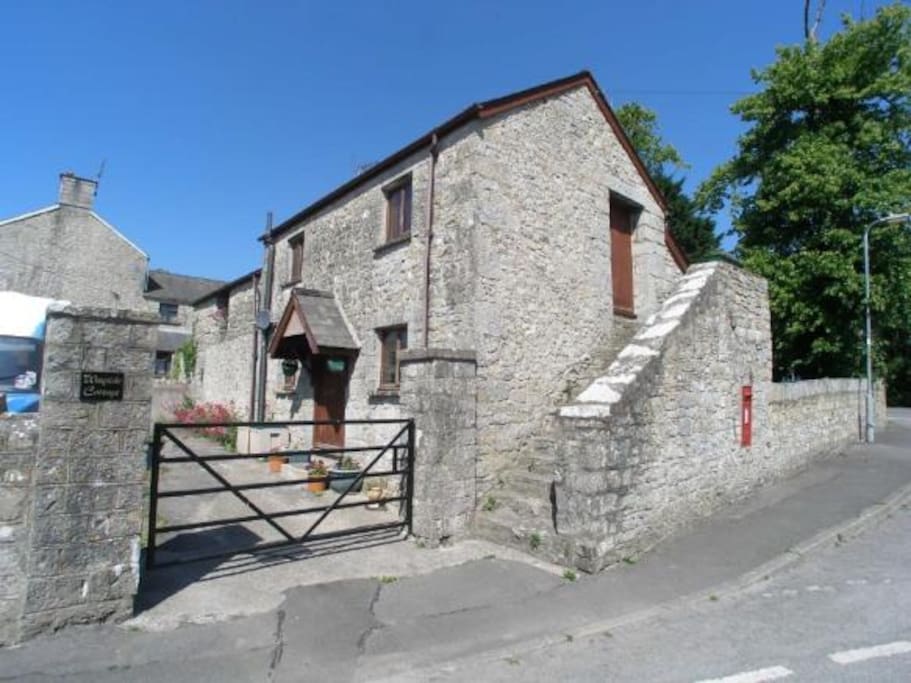 Front/Side View of Cottage