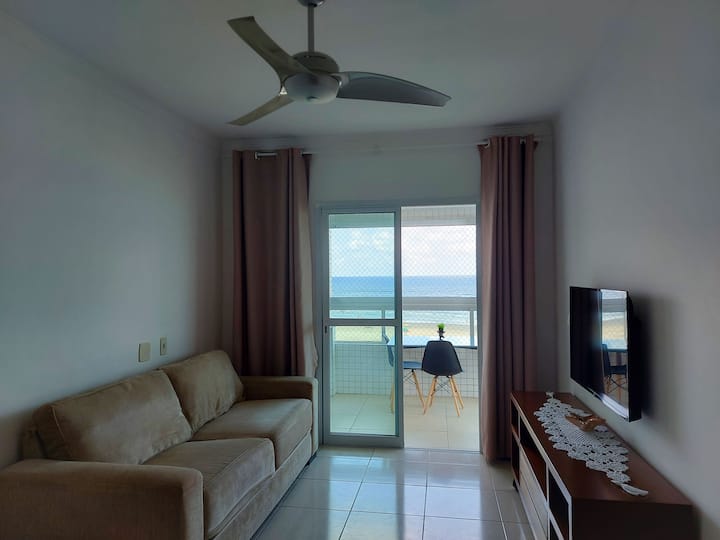 ห้องวิวทะเลเป็นพื้นหลัง 