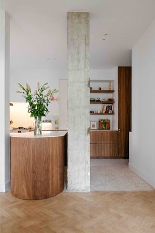 Spacious & charming flat in Chatelain disctrict gallery image 3