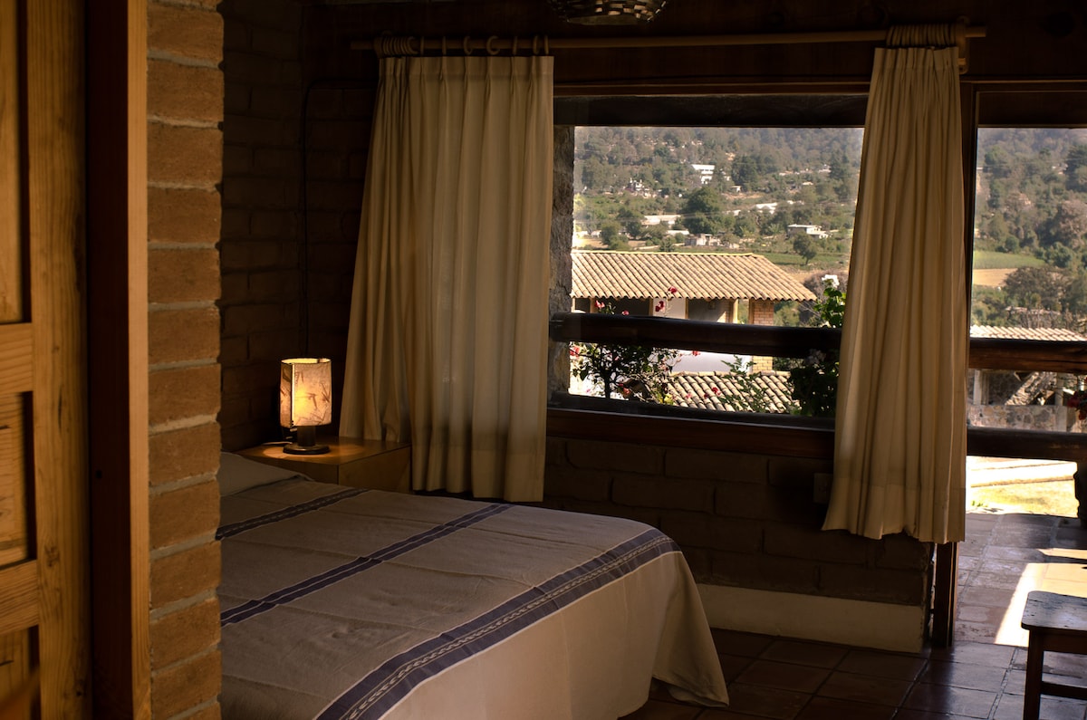 4BR House in Valle de Bravo — 4 bedroom vacation rental in Valle de Bravo