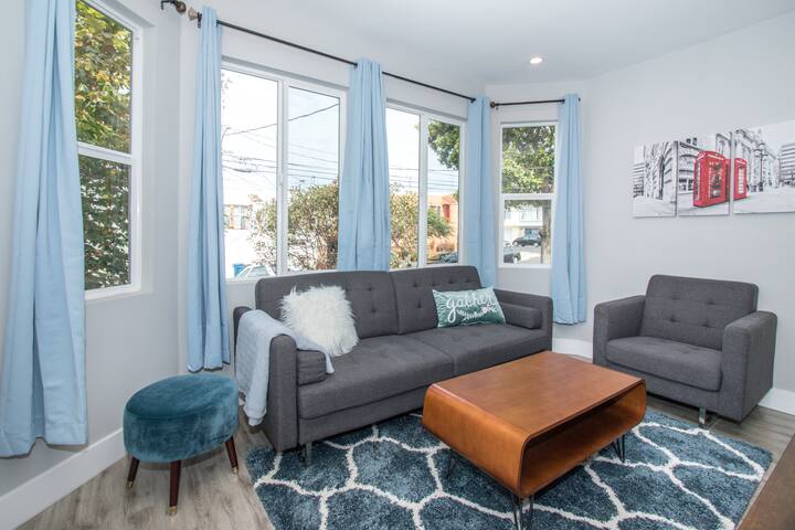 SF Luxury living! 8bed/5bath 1 block from subway! gallery image 4