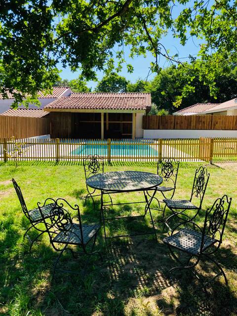 Landes house with pool 20min from the beach🏖