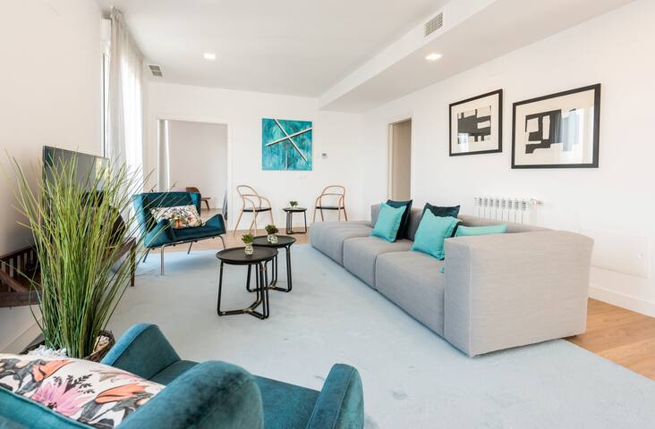 Plaza España Skyline Grand Suite Terrace gallery image 2