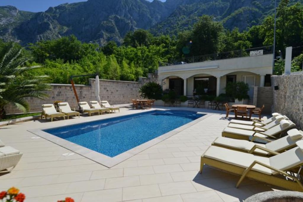 pool area