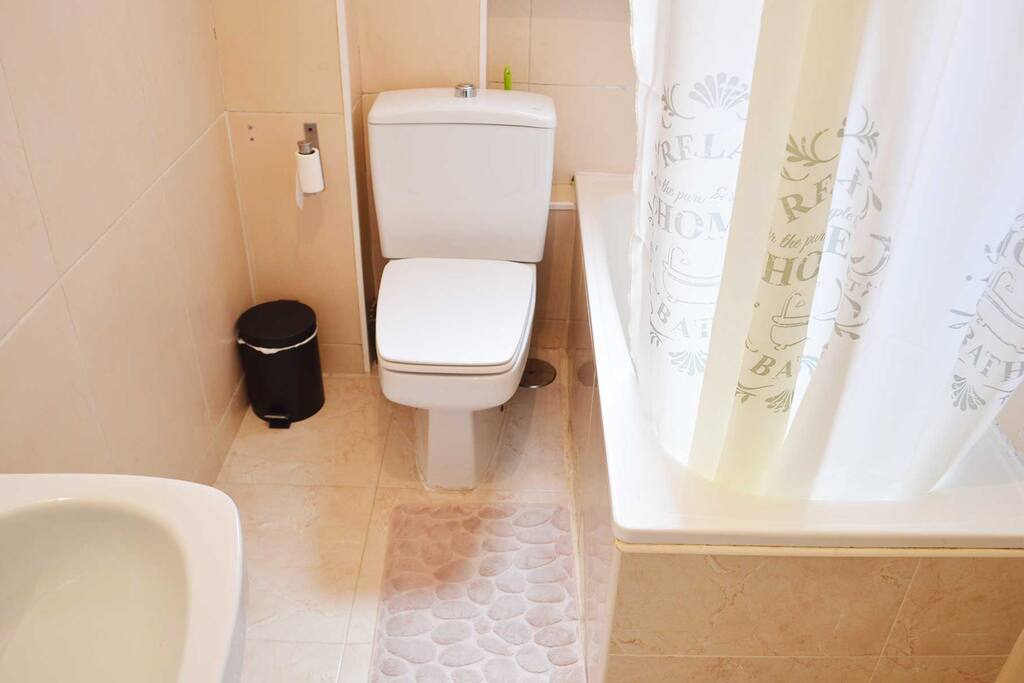 Bathroom - Baño