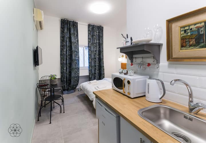 Stylish Studio - Prime Location - Israel