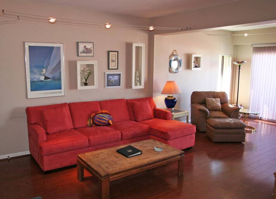 03-1409_Images_172_3-Bahia Vista C57_living room_0005