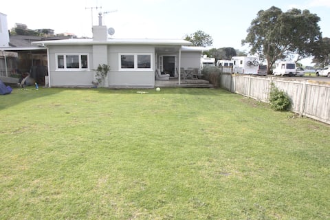 Omokoroa - Original Kiwi Bach