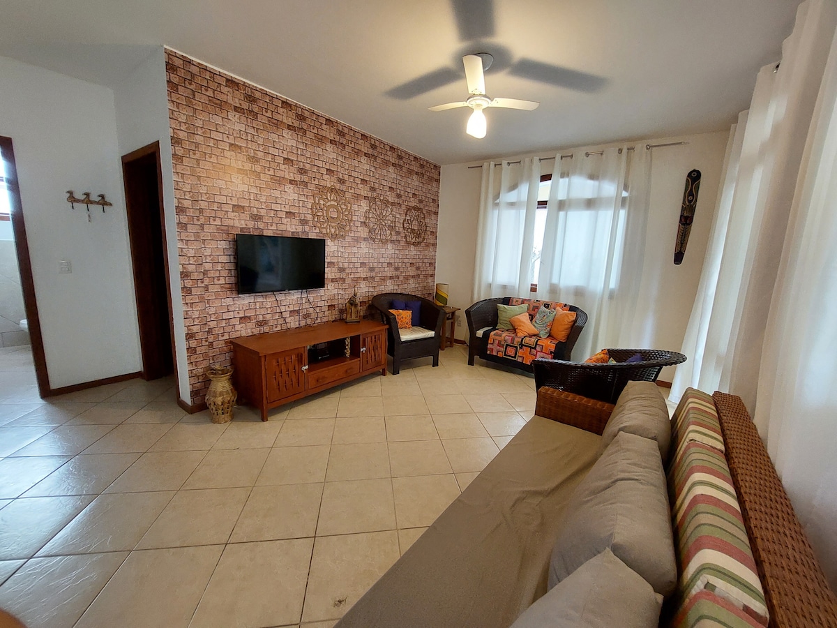 Popular Airbnb listing: Lindo apartamento, 100 mt praia. Porto Seguro-Ba. in Ilhéus Itabuna