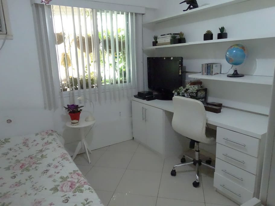cosy room for two people.