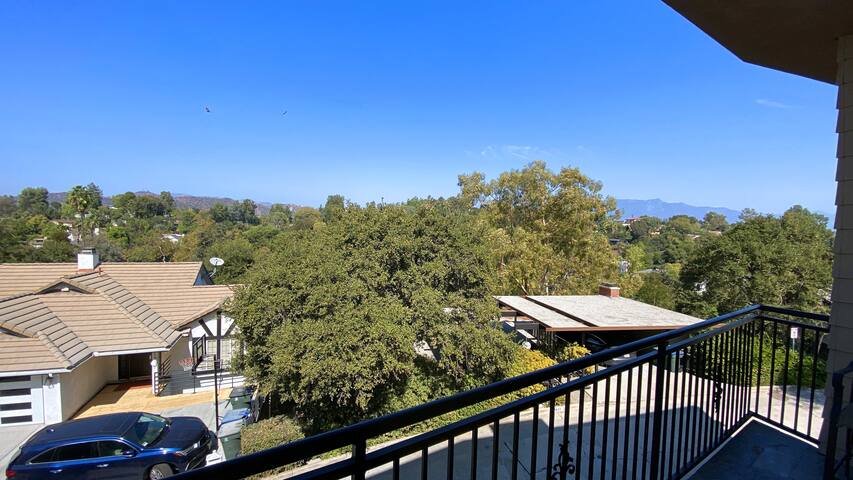 Luxury Hillside Home with Hot Tub & Superb Views gallery image 3