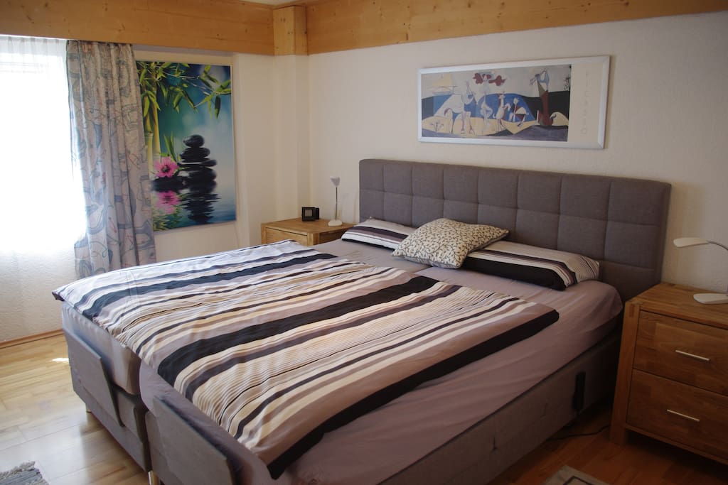 Schlafzimmer 1