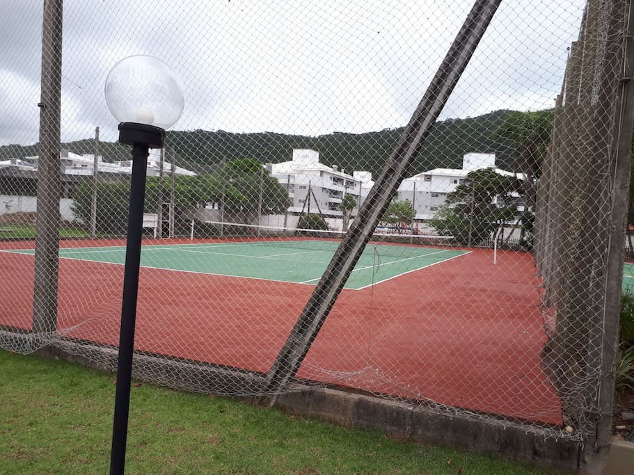 Duas quadras de esportes
